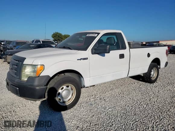 2011 Ford F-150 XL with VIN 1FTMF1CM1BKD38762, listed as a Copart auction lot 80412245 with 225,468 mi miles and Clean title. Bid and sale history available at DreamBid. Image 1.