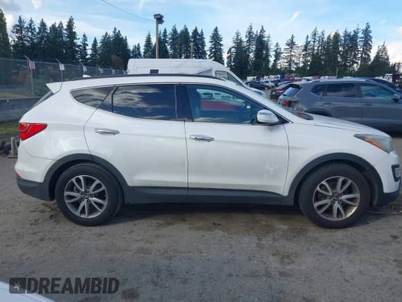 2014 Hyundai Santa Fe с VIN 5XYZU3LA2EG124726, выставлен на аукционе IAAI как лот 43337184 с пробегом 111 067 миль миль и . История ставок и продаж доступна на DreamBid. Изображение 13.