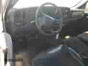 2000 GMC Sierra 1500 SL с VIN 1GTEC14W0YZ159433, выставлен на аукционе Copart как лот 66924725 с пробегом 333 382 миль миль и Списание • Salvage title. История ставок и продаж доступна на DreamBid. Изображение 8.