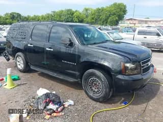 2009 Chevrolet Suburban 1LT z VIN 1GNFC26039J123309, wystawiony jako IAAI lot #42855993 z przebiegiem 267 168 mil mil oraz . Historia ofert i sprzedaży dostępna na DreamBid. Obrazek 1.