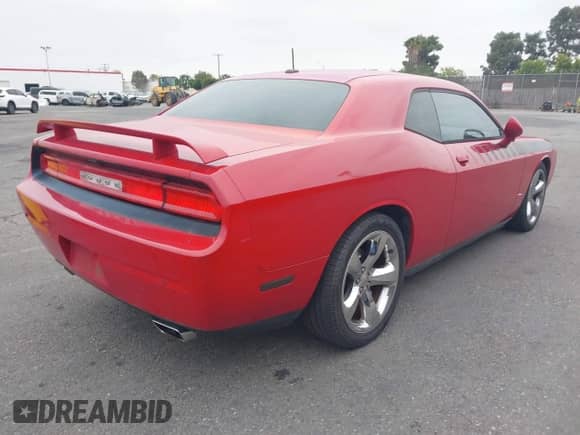 2013 Dodge Challenger R/T с VIN 2C3CDYBT5DH536813, выставлен на аукционе IAAI как лот 42181604 с пробегом 101 886 миль миль и . История ставок и продаж доступна на DreamBid. Изображение 4.