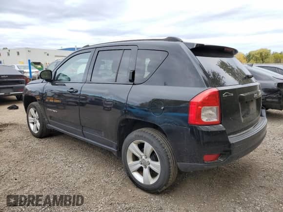 2012 Jeep Compass Sport z VIN 1C4NJCAB2CD615344, wystawiony jako Copart lot #86085345 z przebiegiem 223 341 mil mil oraz Szkoda całkowita • Salvage title. Historia ofert i sprzedaży dostępna na DreamBid. Obrazek 2.