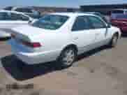 1997 Toyota Camry LE z VIN JT2BF22K6V0052184, wystawiony jako IAAI lot #42608245 z przebiegiem 188 191 mil mil oraz . Historia ofert i sprzedaży dostępna na DreamBid. Obrazek 4.