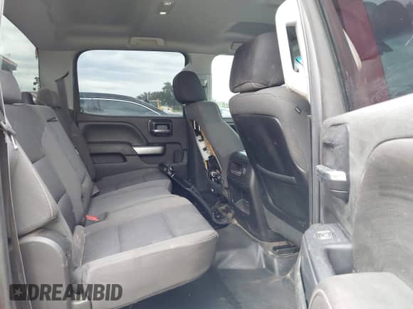 2015 Chevrolet Silverado 2500HD LT z VIN 1GC1KVE81FF124195, wystawiony jako IAAI lot #42883281 z przebiegiem 331 547 mil mil oraz . Historia ofert i sprzedaży dostępna na DreamBid. Obrazek 8.