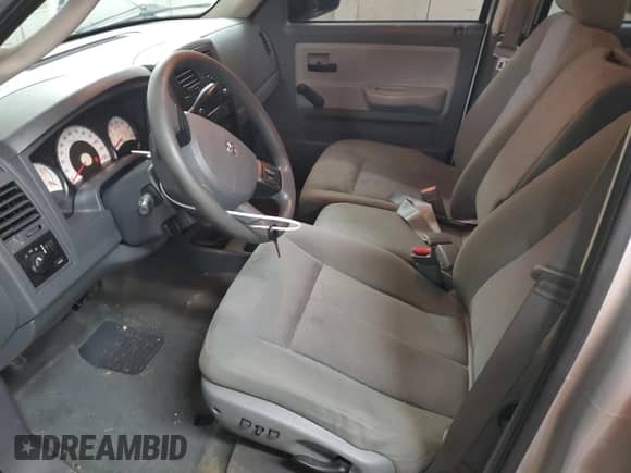 2006 Dodge Dakota ST с VIN 1D7HW28K36S665447, выставлен на аукционе Copart как лот 73615454 с пробегом 156 106 миль миль и Списание • Salvage title. История ставок и продаж доступна на DreamBid. Изображение 7.