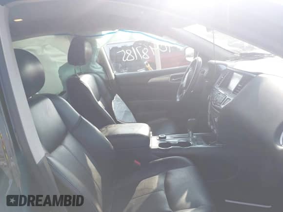 2019 Nissan Pathfinder Platinum z VIN 5N1DR2MM6KC627265, wystawiony jako IAAI lot #42487185 z przebiegiem 110 727 mil mil oraz . Historia ofert i sprzedaży dostępna na DreamBid. Obrazek 5.