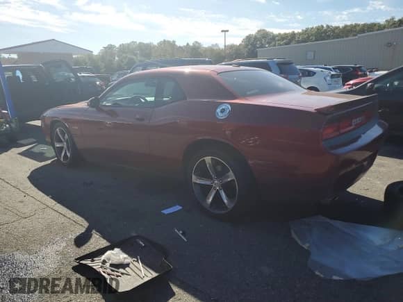 2014 Dodge Challenger R/T with VIN 2C3CDYBTXEH280492, listed as a Copart auction lot 84952275 with 126,266 mi miles and Salvage title. Bid and sale history available at DreamBid. Image 2.