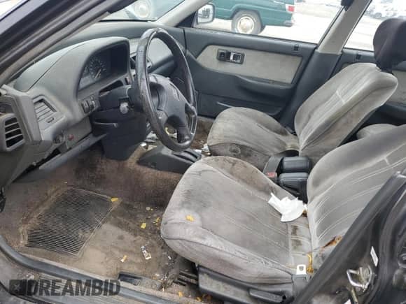 1991 Honda Civic z VIN 1HGED3658ML072049, wystawiony jako Copart lot #87925505 z przebiegiem 292 209 mil mil oraz Czysty tytuł • Clean title. Historia ofert i sprzedaży dostępna na DreamBid. Obrazek 7.
