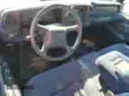 1998 GMC Sierra 1500 z VIN 1GTEC14W8WZ551170, wystawiony jako Copart lot #57386035 z przebiegiem 157 360 mil mil oraz Szkoda całkowita • Salvage title. Historia ofert i sprzedaży dostępna na DreamBid. Obrazek 8.