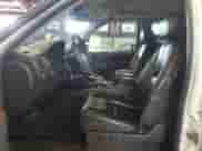 2011 Chevrolet Silverado 2500HD LTZ z VIN 1GC1KYC89BF260220, wystawiony jako Copart lot #57299895 z przebiegiem 223 957 mil mil oraz Czysty tytuł • Clean title. Historia ofert i sprzedaży dostępna na DreamBid. Obrazek 7.