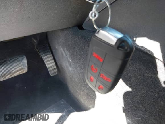 2015 Dodge Charger SXT with VIN 2C3CDXJG5FH884466, listed as a IAAI auction lot 43333043 with 70,254 mi miles and . Bid and sale history available at DreamBid. Image 11.