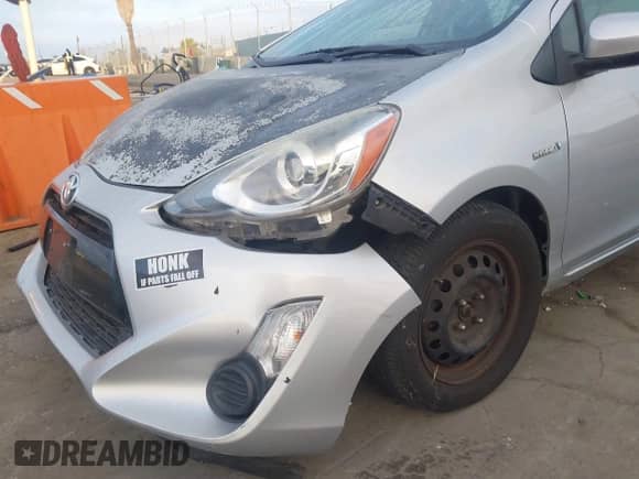 2015 Toyota Prius One z VIN JTDKDTB33F1575685, wystawiony jako IAAI lot #43508333 z przebiegiem 121 064 mil mil oraz . Historia ofert i sprzedaży dostępna na DreamBid. Obrazek 20.