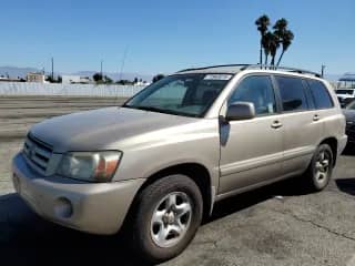 2005 Toyota Highlander с VIN JTEDD21A750109082, выставлен на аукционе Copart как лот 71982075 с пробегом 245 097 миль миль и Чистый • Clean title. История ставок и продаж доступна на DreamBid. Изображение 1.