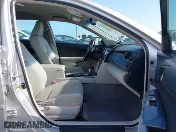 2013 Toyota Camry LE z VIN 4T1BD1FK1DU070466, wystawiony jako IAAI lot #42118169 z przebiegiem 144 680 mil mil oraz . Historia ofert i sprzedaży dostępna na DreamBid. Obrazek 5.