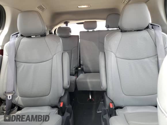 2023 Toyota Sienna Limited с VIN 5TDZRKEC4PS167769, выставлен на аукционе Copart как лот 54377485 с пробегом 19 494 миль миль и Списание • Salvage title. История ставок и продаж доступна на DreamBid. Изображение 10.