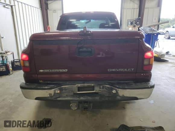 2002 Chevrolet Silverado 1500 LS with VIN 2GCEC19V121139126, listed as a Copart auction lot 89691745 with 299,579 mi miles and Salvage title. Bid and sale history available at DreamBid. Image 6.