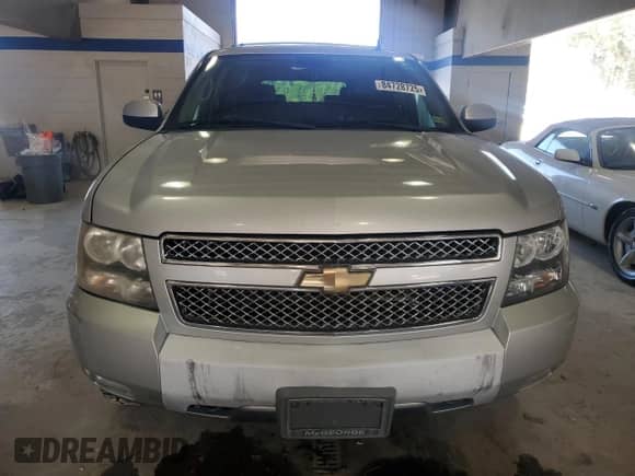 2010 Chevrolet Tahoe LT с VIN 1GNUKBE01AR227010, выставлен на аукционе Copart как лот 84728725 с пробегом 226 901 миль миль и Списание • Salvage title. История ставок и продаж доступна на DreamBid. Изображение 5.