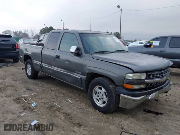 2002 Chevrolet Silverado 1500 LS with VIN 2GCEC19T121346310, listed as a IAAI auction lot 41451900 with 140,697 mi miles and . Bid and sale history available at DreamBid. Image 1.