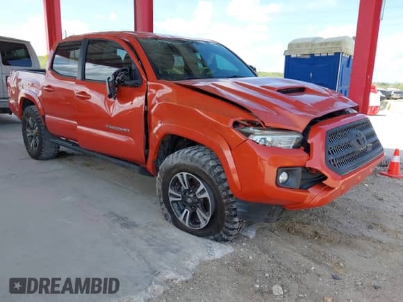 2017 Toyota Tacoma SR5 с VIN 5TFCZ5AN7HX091488, выставлен на аукционе IAAI как лот 43096343 с пробегом 85 481 миль миль и . История ставок и продаж доступна на DreamBid. Изображение 1.