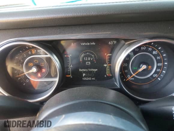 2021 Jeep Wrangler Unlimited Sahara Altitude z VIN 1C4HJXEG4MW731421, wystawiony jako Copart lot #54960915 z przebiegiem 105 243 mil mil oraz Szkoda całkowita • Salvage title. Historia ofert i sprzedaży dostępna na DreamBid. Obrazek 9.