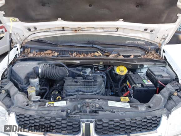 2016 Dodge Grand Caravan SE z VIN 2C4RDGBG0GR392749, wystawiony jako IAAI lot #43188043 z przebiegiem 248 332 mil mil oraz . Historia ofert i sprzedaży dostępna na DreamBid. Obrazek 10.