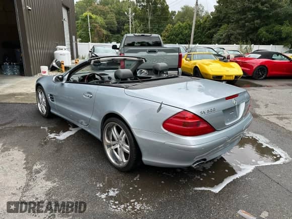 2003 Mercedes-Benz SL 500 z VIN WDBSK75F43F045337, wystawiony jako Copart lot #89473995 z przebiegiem 112 434 mil mil oraz Czysty tytuł • Clean title. Historia ofert i sprzedaży dostępna na DreamBid. Obrazek 3.