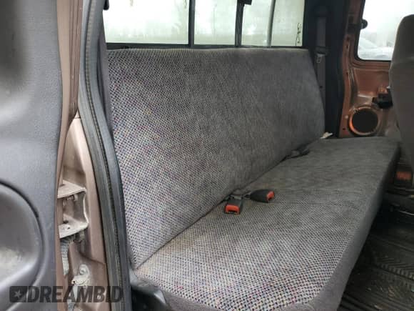 2001 Dodge 1500 с VIN 1B7HF13Y61J285257, выставлен на аукционе Copart как лот 72256074 с пробегом Не указан миль и Списание • Salvage title. История ставок и продаж доступна на DreamBid. Изображение 10.