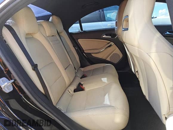 2017 Mercedes-Benz CLA 250 с VIN WDDSJ4EB3HN413851, выставлен на аукционе Copart как лот 80080845 с пробегом 64 487 миль миль и Чистый • Clean title. История ставок и продаж доступна на DreamBid. Изображение 10.