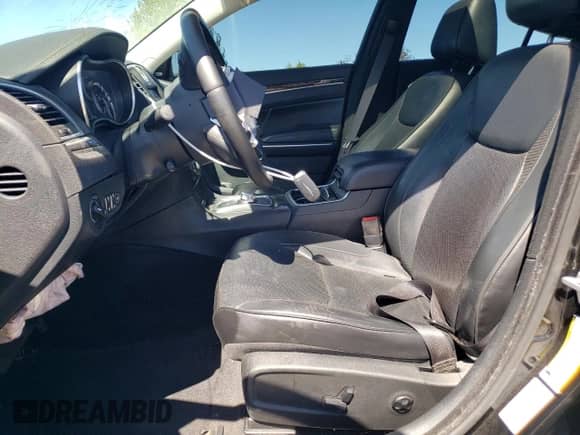 2015 Chrysler 300 C с VIN 2C3CCAEG4FH864476, выставлен на аукционе Copart как лот 69788265 с пробегом 53 902 миль миль и Списание • Salvage title. История ставок и продаж доступна на DreamBid. Изображение 7.