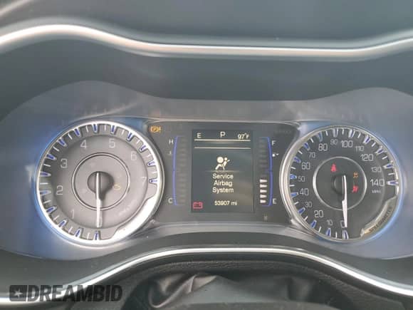 2017 Chrysler 200 Touring с VIN 1C3CCCFB2HN512229, выставлен на аукционе Copart как лот 64767015 с пробегом 53 907 миль миль и Списание • Salvage title. История ставок и продаж доступна на DreamBid. Изображение 9.