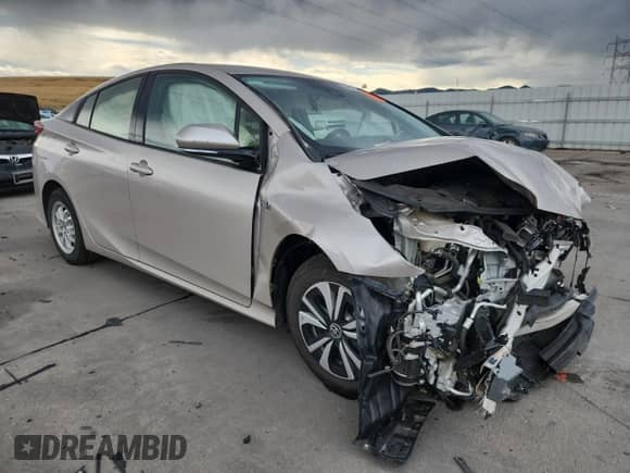 2018 Toyota Prius Plus with VIN JTDKARFP8J3082901, listed as a Copart auction lot 80019815 with 79,055 mi miles and Salvage title. Bid and sale history available at DreamBid. Image 4.