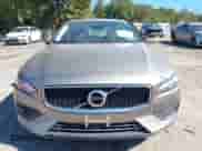 2020 Volvo S60 Momentum with VIN 7JR102FK8LG050814, listed as a IAAI auction lot 43441336 with 134,080 mi miles and . Bid and sale history available at DreamBid. Image 12.