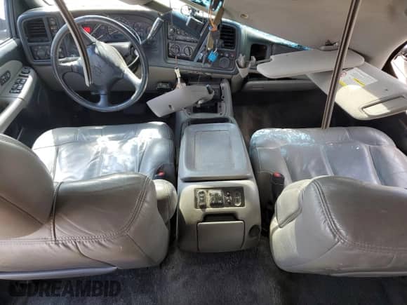 2002 Chevrolet Suburban LT с VIN 3GNGK26G82G294276, выставлен на аукционе Copart как лот 56399015 с пробегом 187 305 миль миль и На запчасти • Non repairable. История ставок и продаж доступна на DreamBid. Изображение 8.