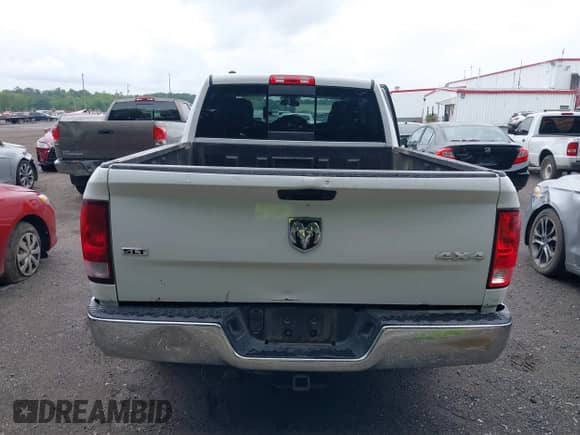 2019 Ram 1500 Big Horn z VIN 1C6RR7TT7KS662670, wystawiony jako IAAI lot #42707654 z przebiegiem 96 451 mil mil oraz . Historia ofert i sprzedaży dostępna na DreamBid. Obrazek 16.