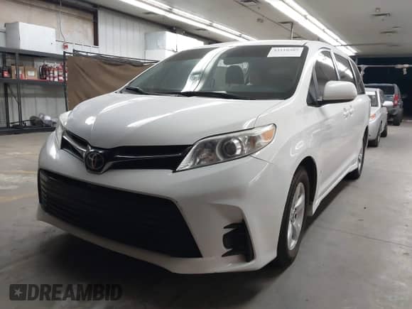 2018 Toyota Sienna LE Auto Access Seat с VIN 5TDKZ3DC3JS933846, выставлен на аукционе IAAI как лот 43110385 с пробегом 116 796 миль миль и . История ставок и продаж доступна на DreamBid. Изображение 2.