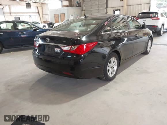 2011 Hyundai Sonata GLS с VIN 5NPEB4AC6BH186021, выставлен на аукционе IAAI как лот 43294333 с пробегом 121 722 миль миль и . История ставок и продаж доступна на DreamBid. Изображение 4.