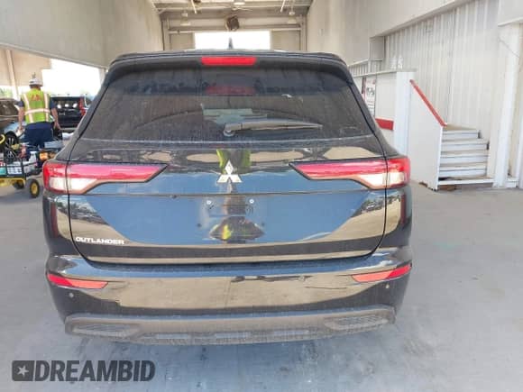 2024 Mitsubishi Outlander ES with VIN JA4J3UA84RZ028541, listed as a IAAI auction lot 42525288 with 36,240 mi miles and . Bid and sale history available at DreamBid. Image 16.