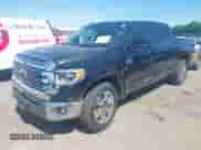 2019 Toyota Tundra SR5 с VIN 5TFAY5F17KX825862, выставлен на аукционе IAAI как лот 42212150 с пробегом 101 117 миль миль и . История ставок и продаж доступна на DreamBid. Изображение 17.