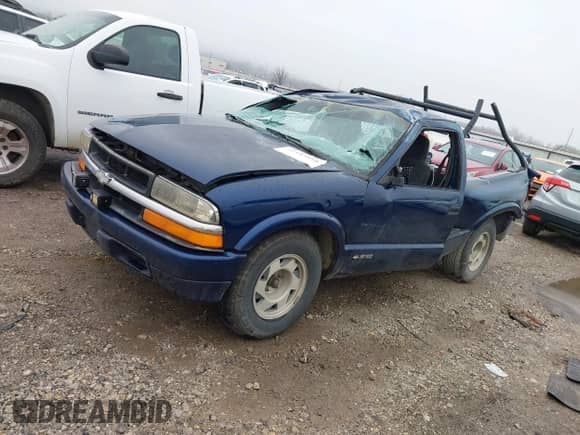 1998 Chevrolet S-10 LS с VIN 1GCCS1448W8247996, выставлен на аукционе IAAI как лот 41183910 с пробегом Не указан миль и . История ставок и продаж доступна на DreamBid. Изображение 2.