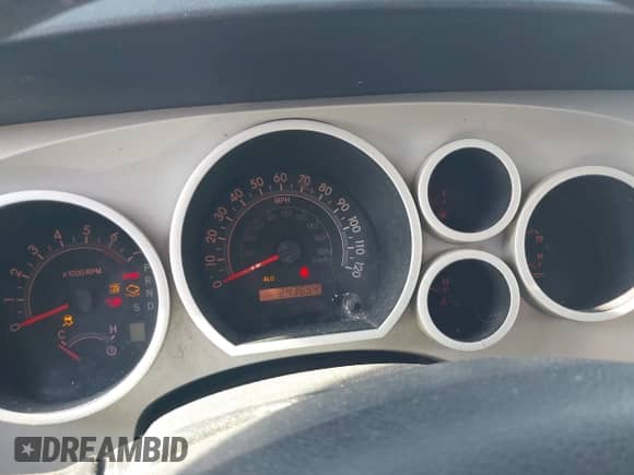 2008 Toyota Tundra с VIN 5TFDV54168X038547, выставлен на аукционе IAAI как лот 43535798 с пробегом 243 694 миль миль и . История ставок и продаж доступна на DreamBid. Изображение 7.
