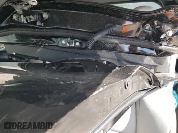 2024 Mitsubishi Outlander SEL с VIN JA4J4WA87RZ072963, выставлен на аукционе Copart как лот 57978645 с пробегом Не указан миль и На запчасти • Non repairable. История ставок и продаж доступна на DreamBid. Изображение 10.