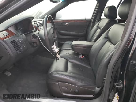 2007 Cadillac DTS Professional with VIN 1GEEH96Y07U550499, listed as a Copart auction lot 44227955 with 22,037 mi miles and Clean title. Bid and sale history available at DreamBid. Image 7.