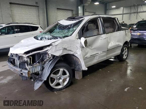 2006 Toyota Sienna XLE z VIN 5TDBA22C06S065249, wystawiony jako Copart lot #67028185 z przebiegiem 254 862 mil mil oraz Nie do naprawy • Non repairable. Historia ofert i sprzedaży dostępna na DreamBid. Obrazek 1.