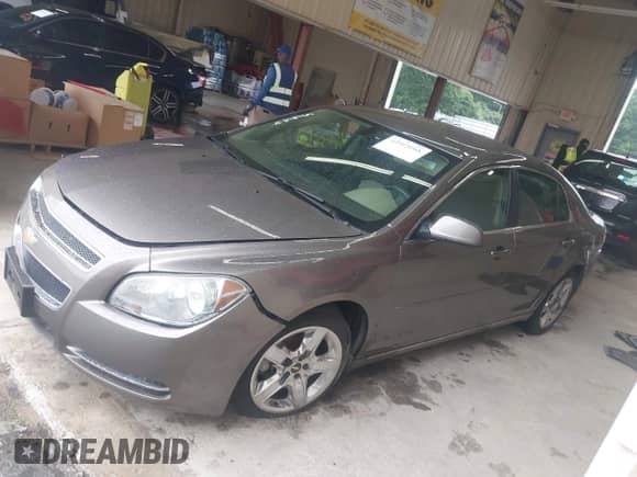 2010 Chevrolet Malibu 1LT с VIN 1G1ZC5E07A4125665, выставлен на аукционе IAAI как лот 42905068 с пробегом 105 000 миль миль и . История ставок и продаж доступна на DreamBid. Изображение 14.