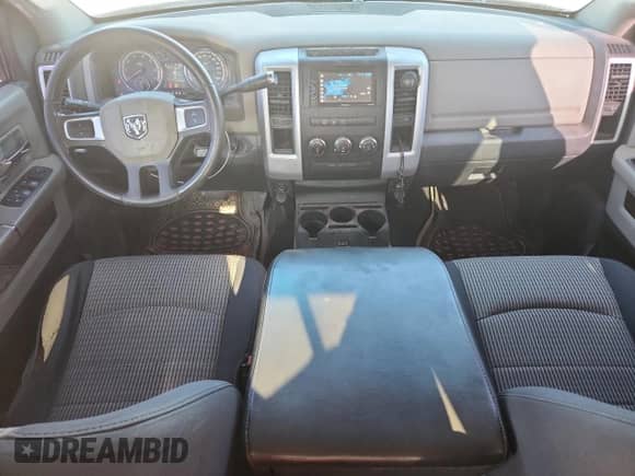 2011 Ram 1500 Big Horn z VIN 1D7RB1GT2BS637721, wystawiony jako Copart lot #71729695 z przebiegiem 210 446 mil mil oraz Czysty tytuł • Clean title. Historia ofert i sprzedaży dostępna na DreamBid. Obrazek 8.