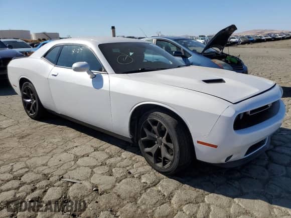 2015 Dodge Challenger R/T Plus z VIN 2C3CDZBT5FH924150, wystawiony jako Copart lot #68681614 z przebiegiem 92 464 mil mil oraz Szkoda całkowita • Salvage title. Historia ofert i sprzedaży dostępna na DreamBid. Obrazek 4.