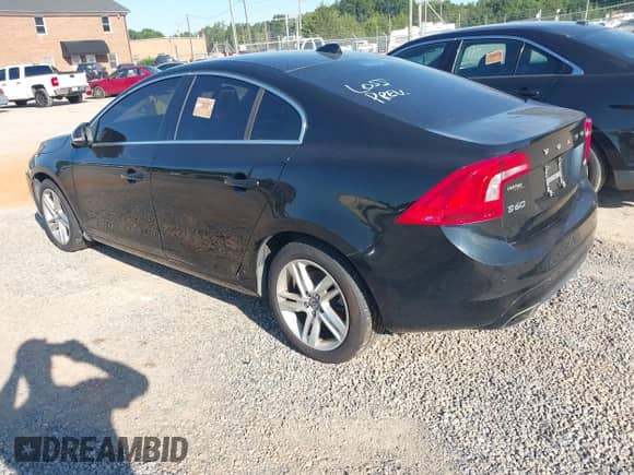 2015 Volvo S60 T5 Drive-E Premier with VIN YV126MFK7F1355641, listed as a IAAI auction lot 43102167 with 166,406 mi miles and . Bid and sale history available at DreamBid. Image 3.