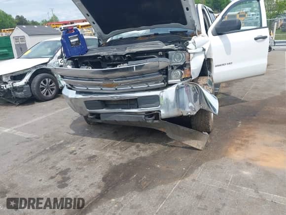 2018 Chevrolet Silverado 2500HD Work Truck with VIN 1GC1CUEG5JF171088, listed as a IAAI auction lot 42101904 with Not provided miles and . Bid and sale history available at DreamBid. Image 6.