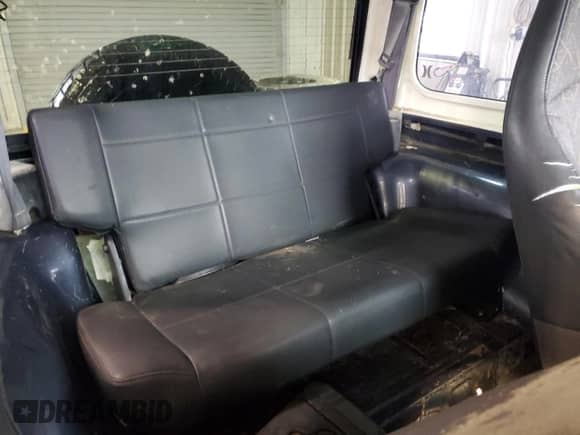 2001 Jeep Wrangler SE with VIN 1J4FA29P11P358326, listed as a Copart auction lot 56181715 with 201,929 mi miles and Clean title. Bid and sale history available at DreamBid. Image 11.