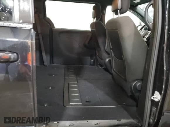 2015 Dodge Grand Caravan SXT Plus с VIN 2C4RDGCG3FR515991, выставлен на аукционе Copart как лот 89726665 с пробегом 84 479 миль миль и Списание • Salvage title. История ставок и продаж доступна на DreamBid. Изображение 11.